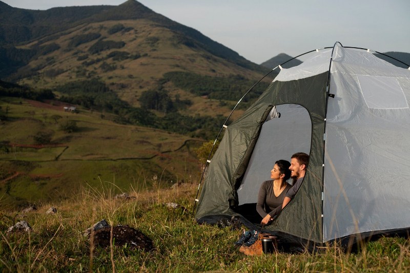 Petualangan Relaksasi: Menikmati Camping di Hilltop